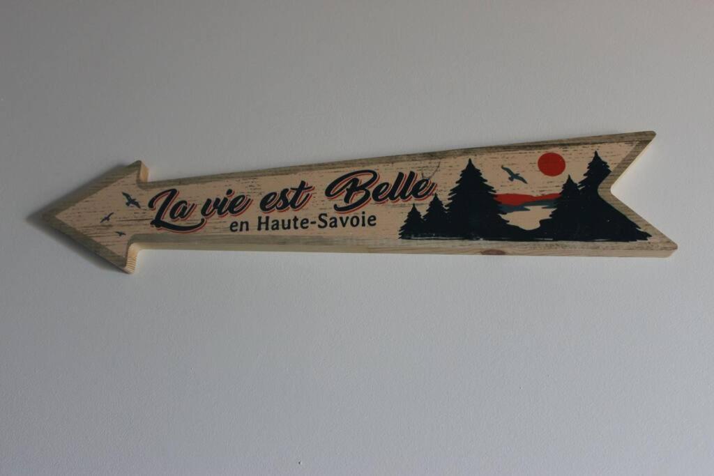 Appartement Vue Sur Le Golf Et Le Lac Leman Publier Luaran gambar