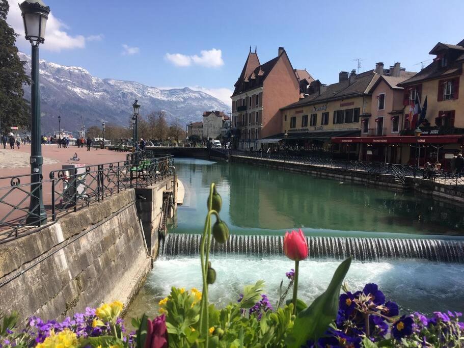 Appartement Vue Sur Le Golf Et Le Lac Leman Publier Luaran gambar