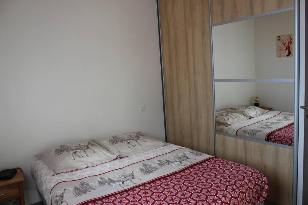 Appartement Vue Sur Le Golf Et Le Lac Leman Publier Luaran gambar